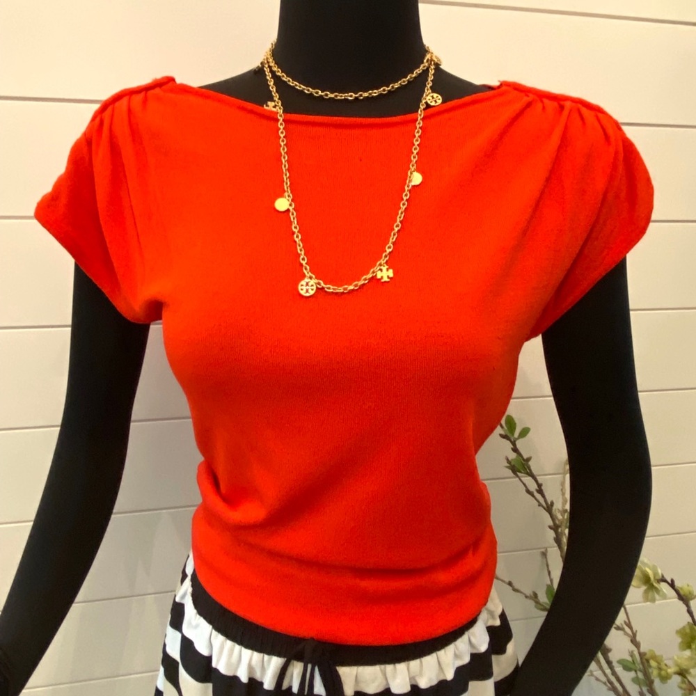 Philosophy XS Cherry Red Top /Gold Zipper